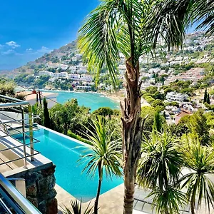 Castell Blau Apartment