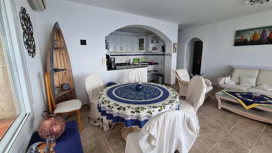 Mar Blau Apartment Roses