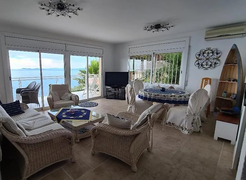 Mar Blau Apartment Roses